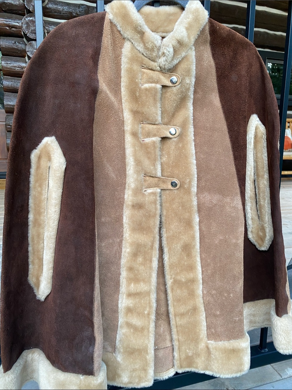 VTG Two-Tone Suede Poncho Cape with Faux Fur Trim 70s Jan Brady Hipster M
